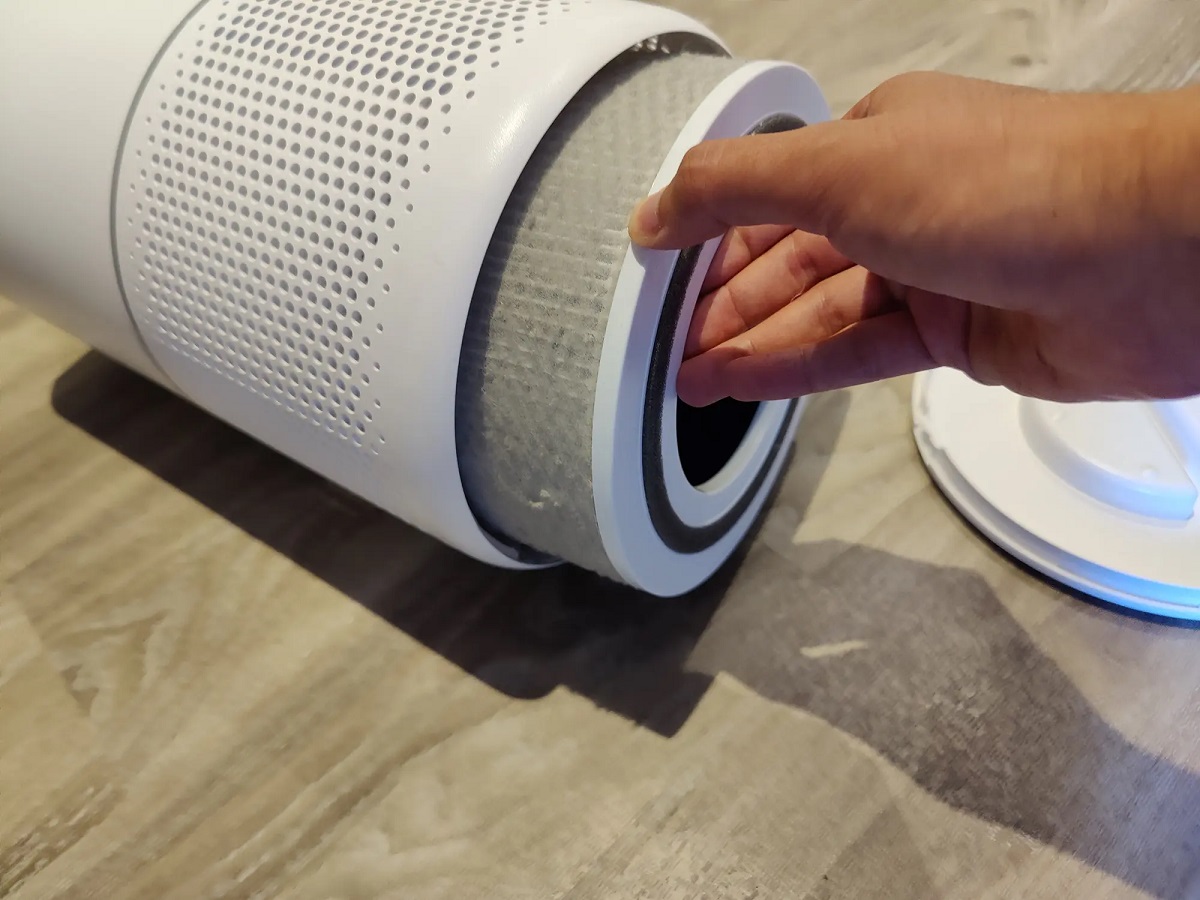 how to clean Levoit air purifier